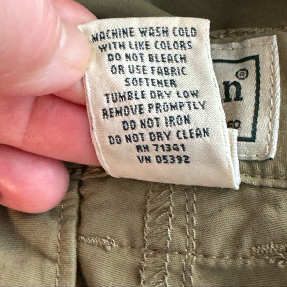Women’s LL Bean Size Small Nylon Supplex Tan Cropped Cargo Pants - Picture 6 of 6